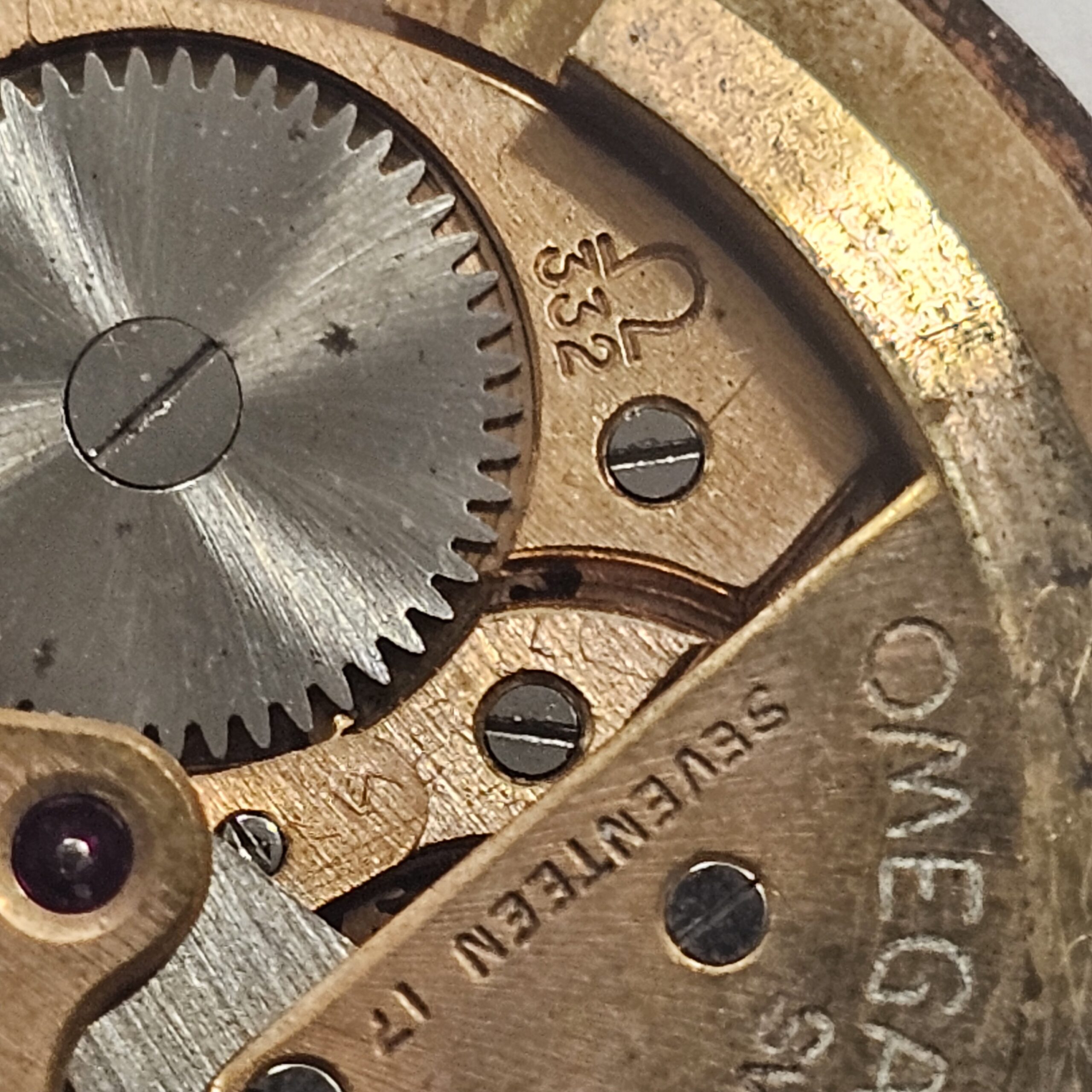 Movimento Meccanico / Calibro Omega Bumper 332 Automatico con Quadrante Vintage e Piccoli Secondi - immagine 4